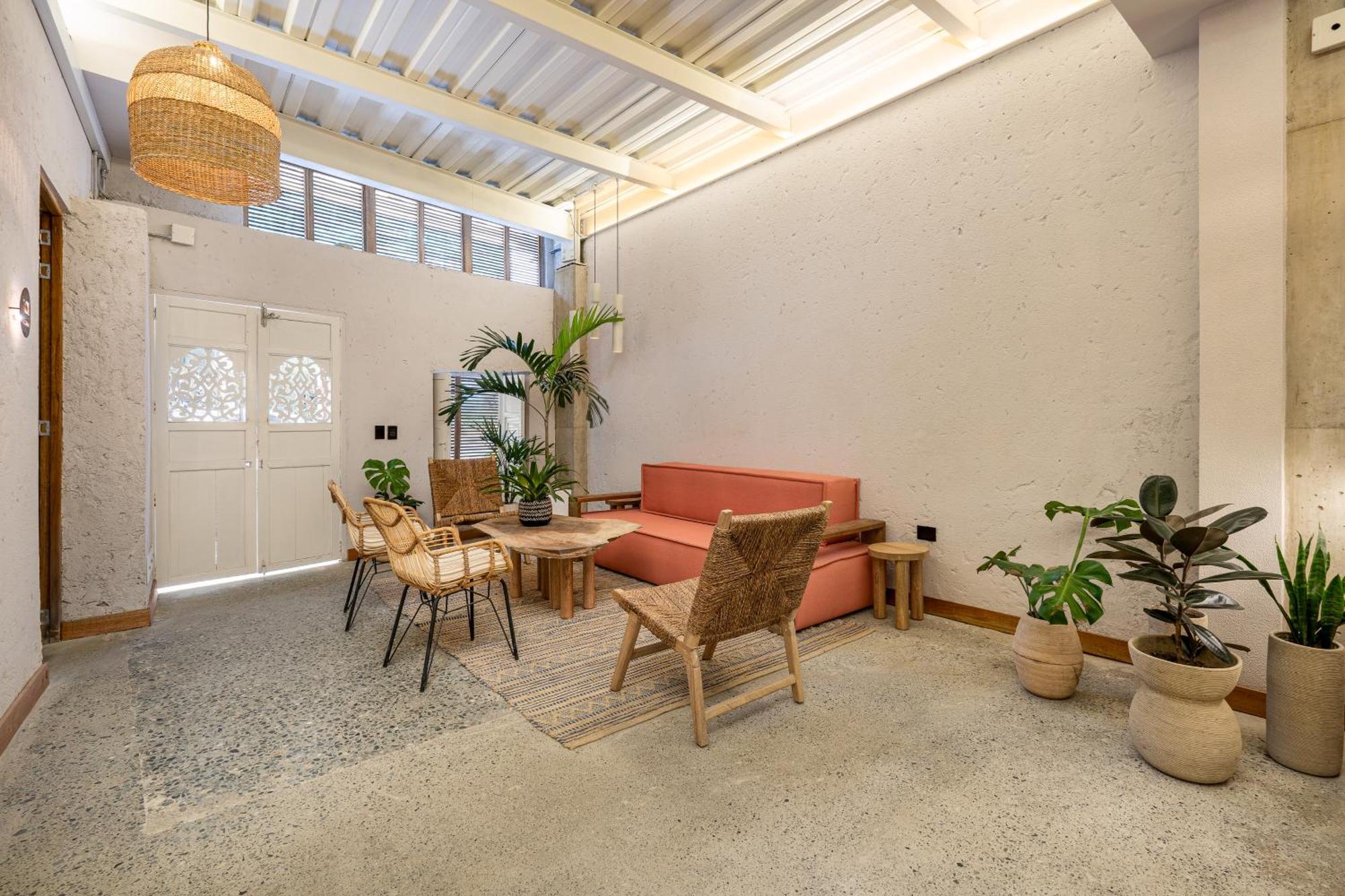 Botanica Casa Hotel Manila By Housy Host Medellín Buitenkant foto