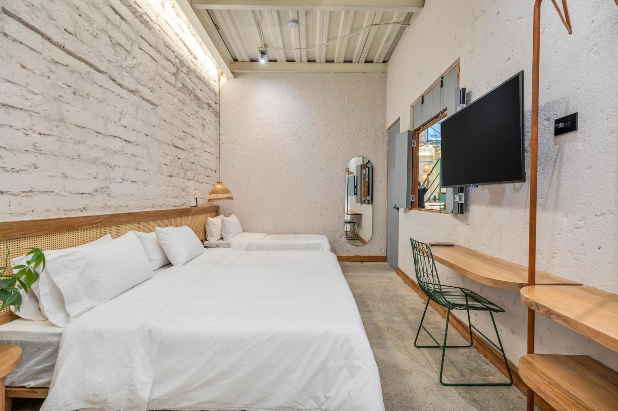 Botanica Casa Hotel Manila By Housy Host Medellín Buitenkant foto