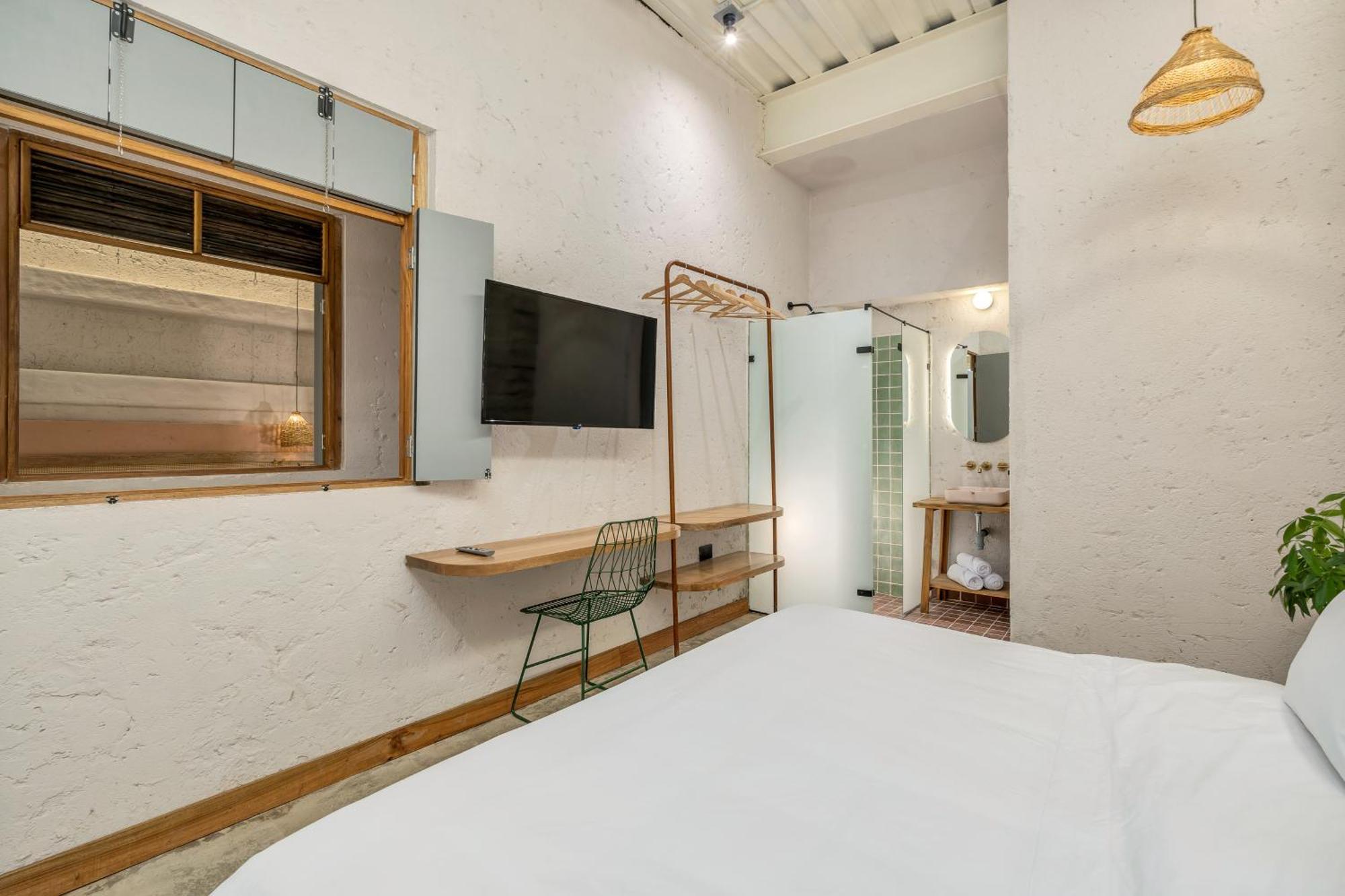 Botanica Casa Hotel Manila By Housy Host Medellín Buitenkant foto