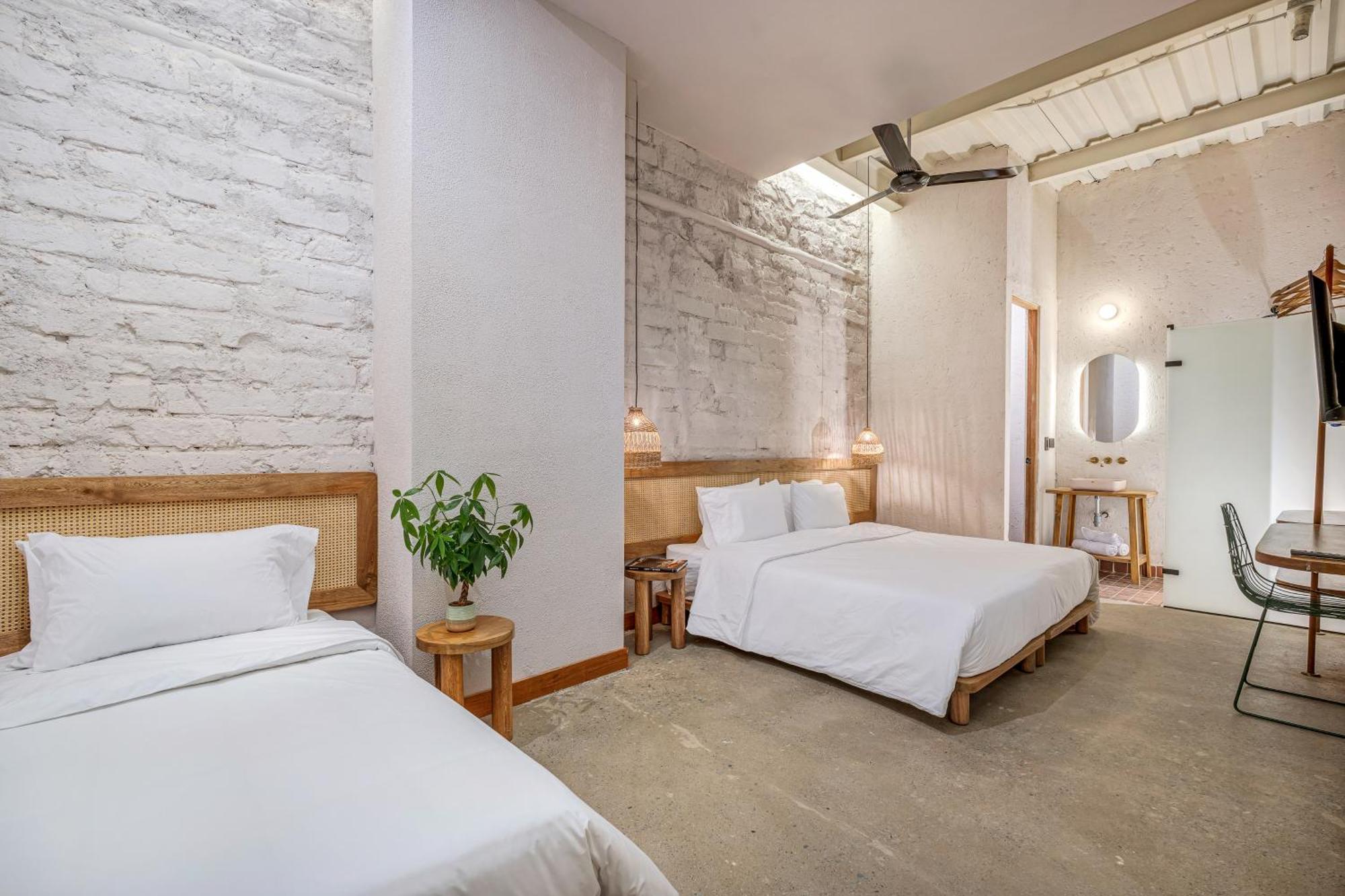 Botanica Casa Hotel Manila By Housy Host Medellín Buitenkant foto