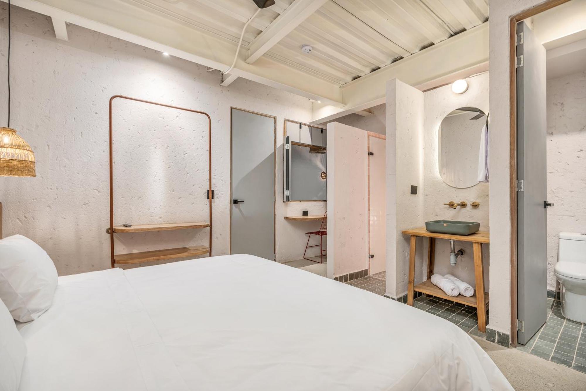 Botanica Casa Hotel Manila By Housy Host Medellín Buitenkant foto