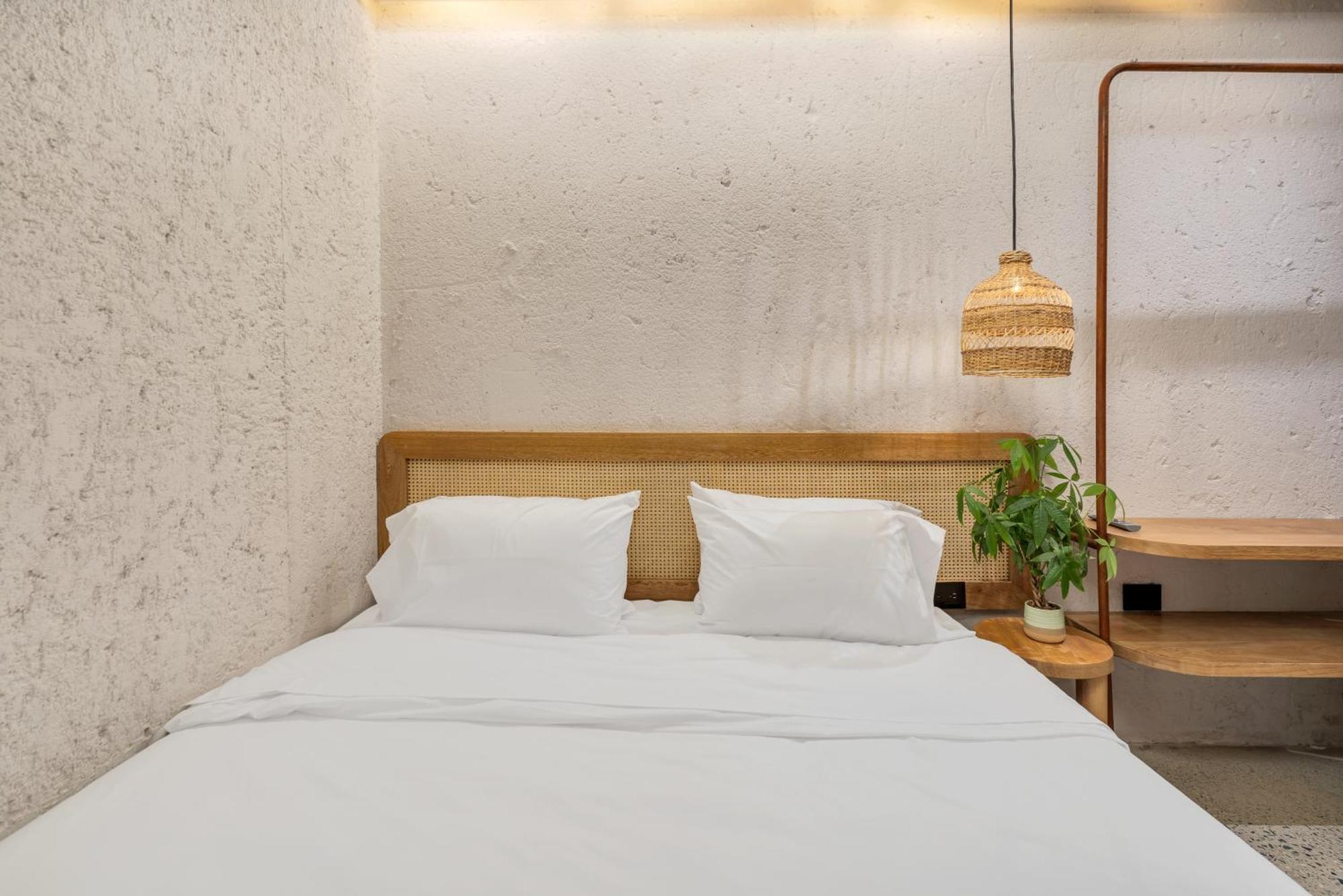 Botanica Casa Hotel Manila By Housy Host Medellín Buitenkant foto