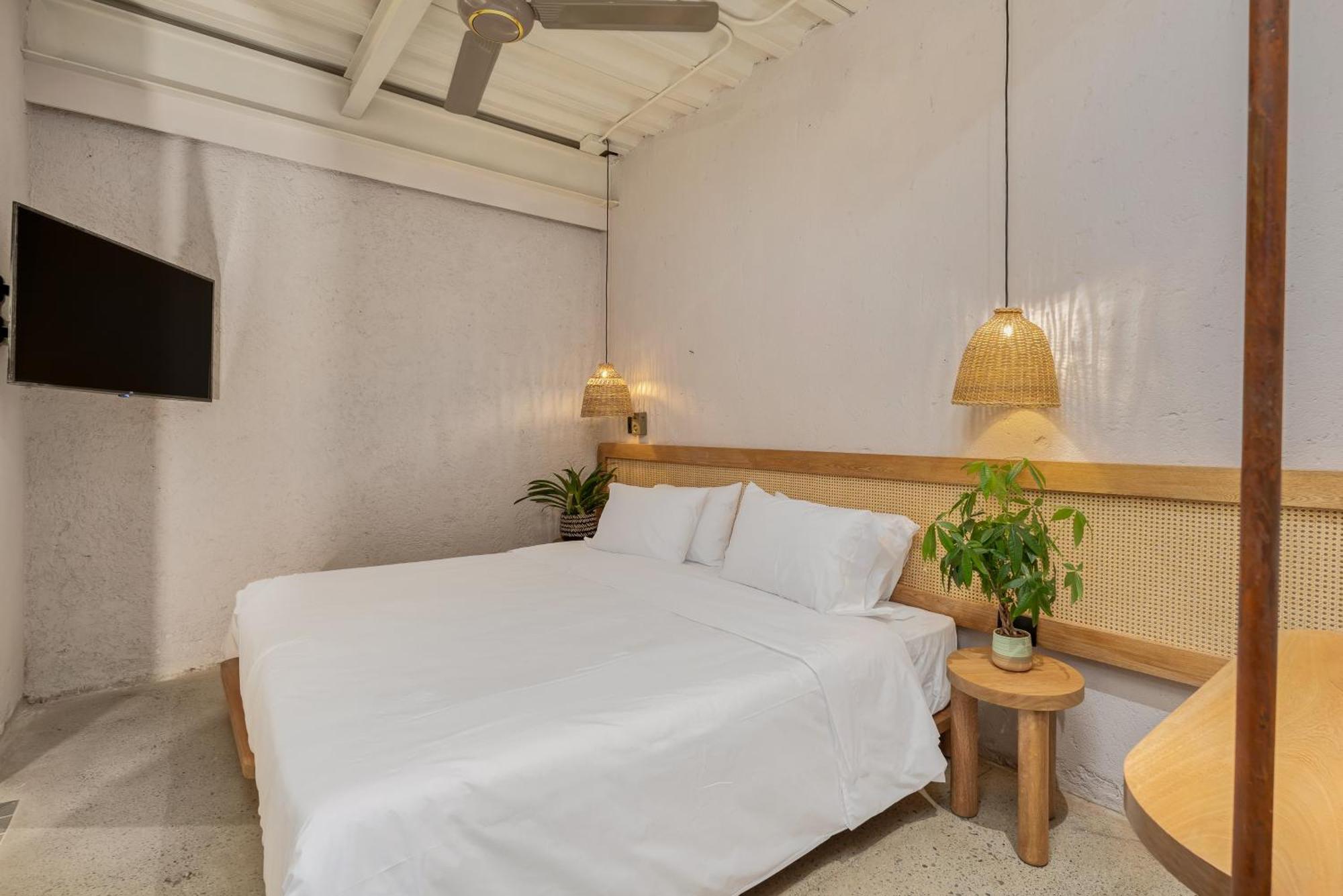 Botanica Casa Hotel Manila By Housy Host Medellín Buitenkant foto
