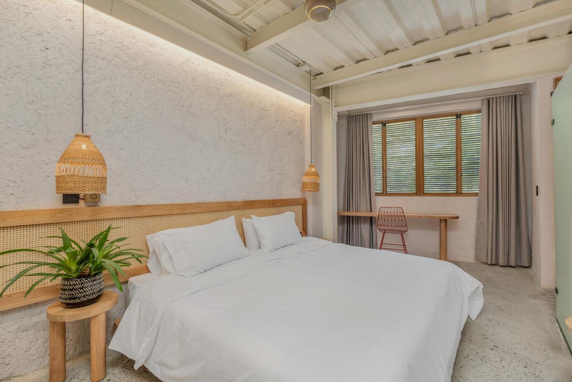 Botanica Casa Hotel Manila By Housy Host Medellín Buitenkant foto