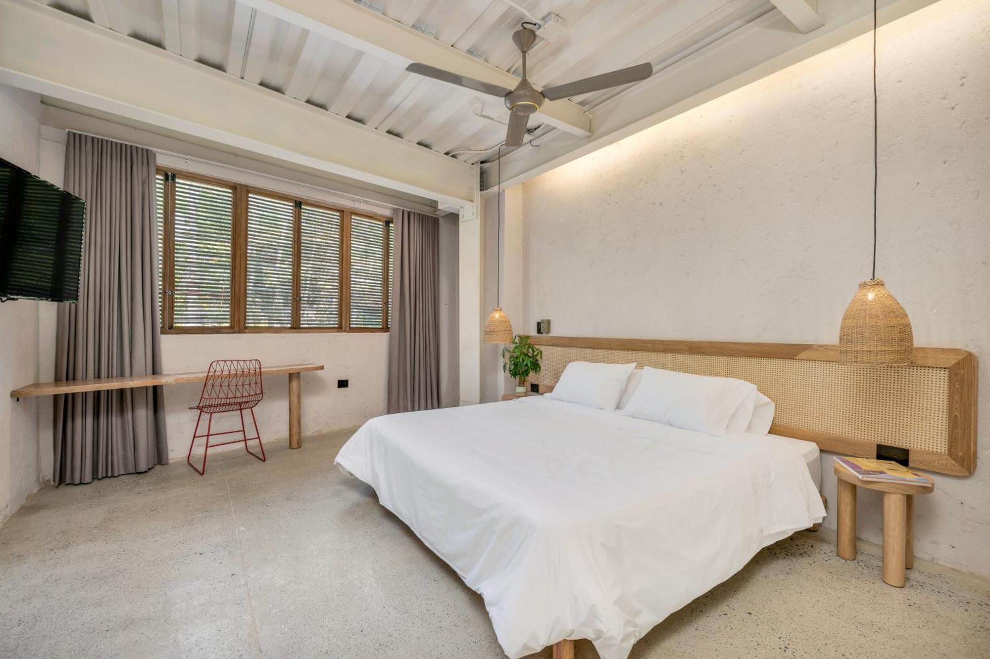 Botanica Casa Hotel Manila By Housy Host Medellín Buitenkant foto