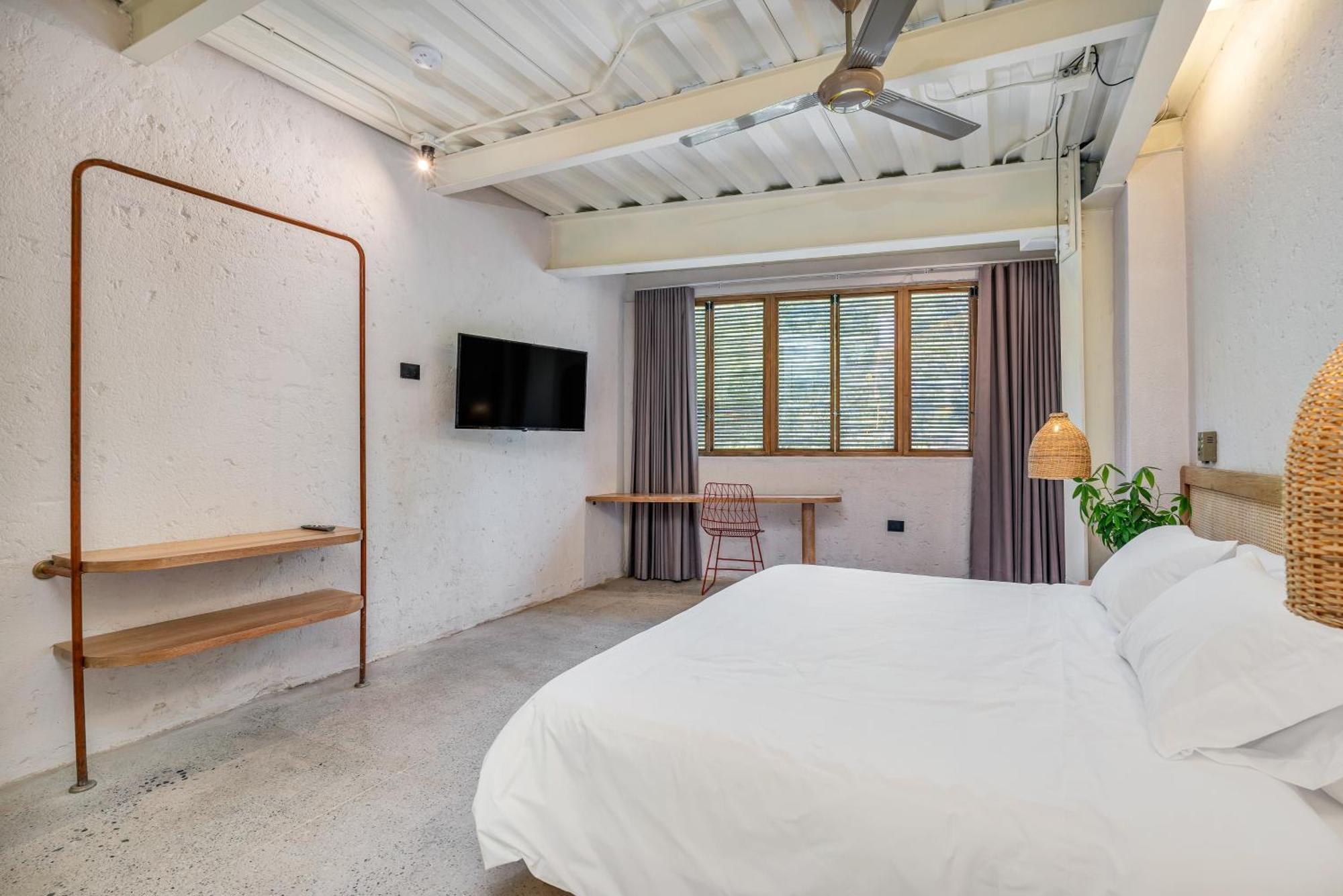 Botanica Casa Hotel Manila By Housy Host Medellín Buitenkant foto
