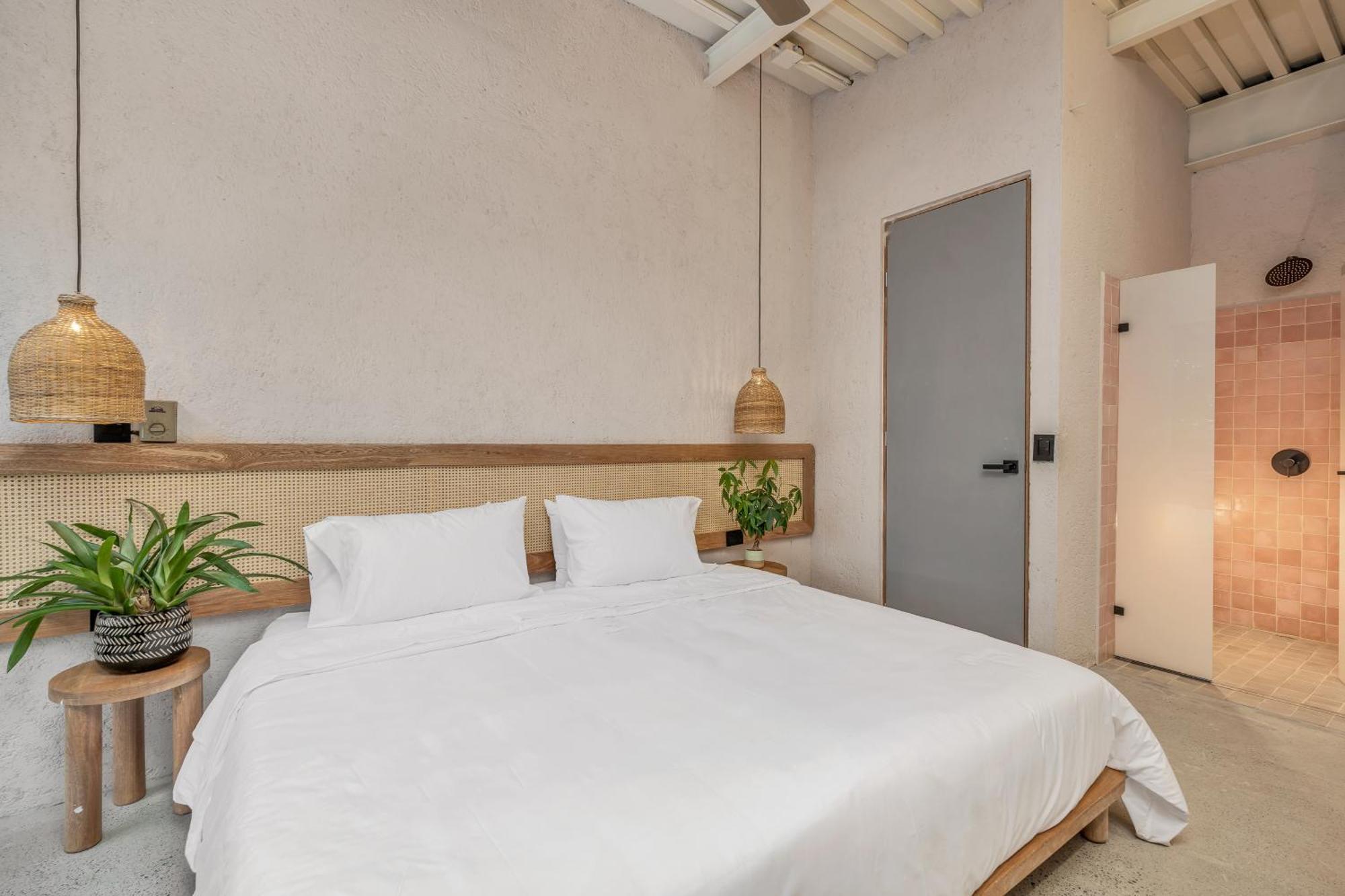 Botanica Casa Hotel Manila By Housy Host Medellín Buitenkant foto