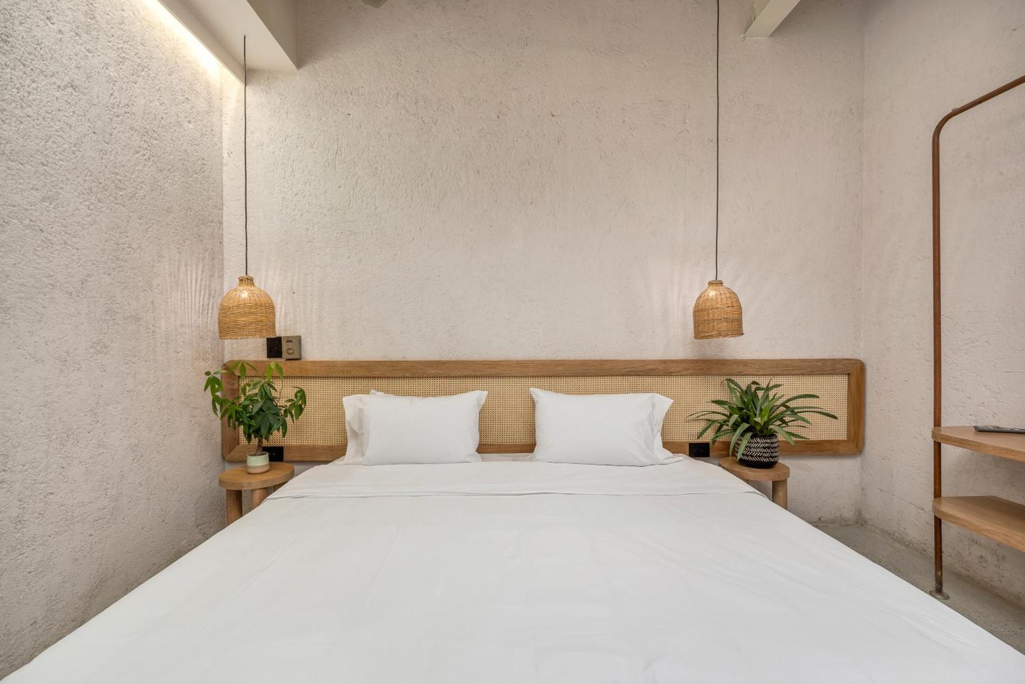 Botanica Casa Hotel Manila By Housy Host Medellín Buitenkant foto