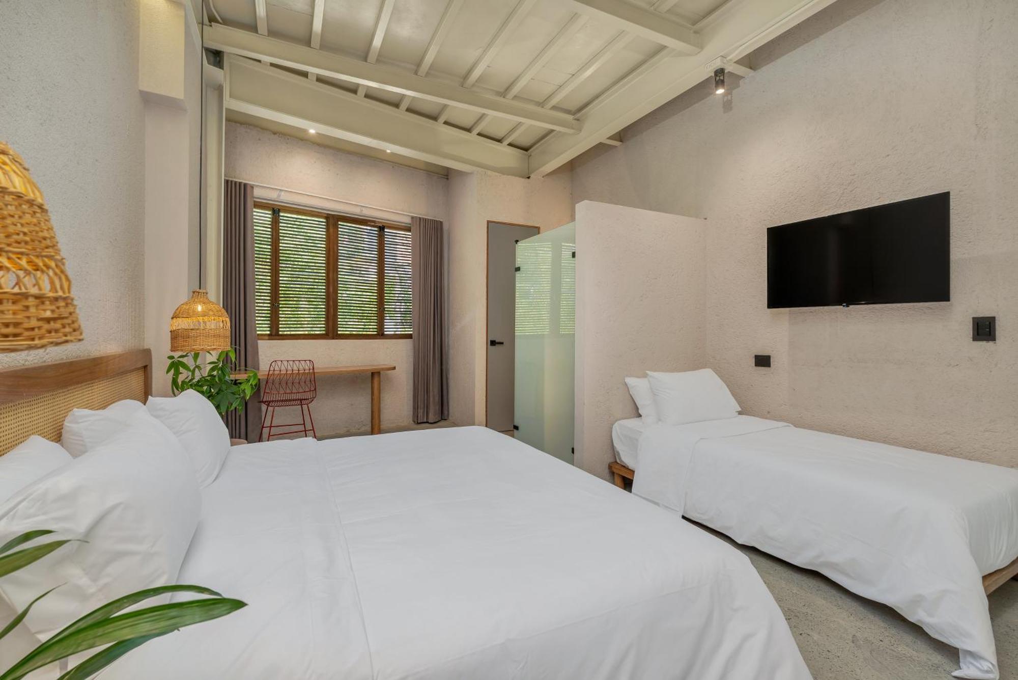 Botanica Casa Hotel Manila By Housy Host Medellín Buitenkant foto